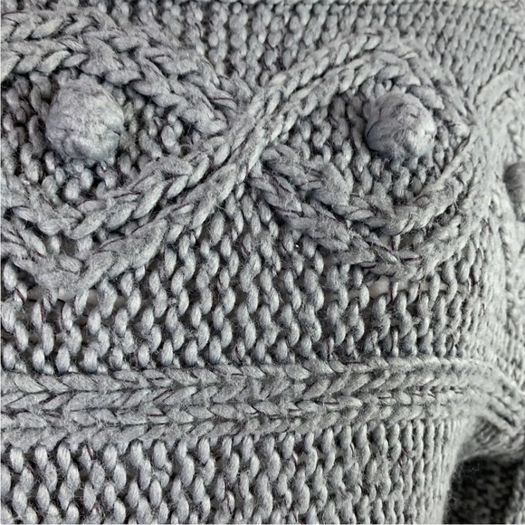 Nomadic Traders Gray Pullover Chunky Knit Sweater Bell Sleeve Size Medium - Picture 5 of 6
